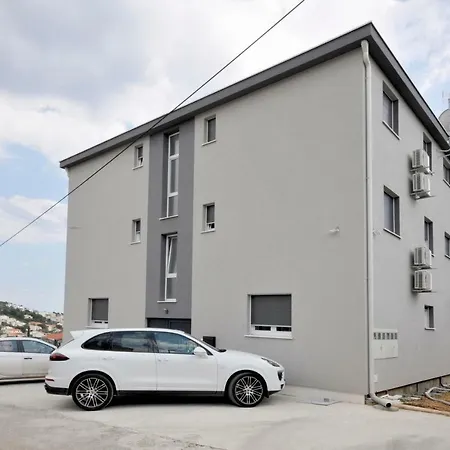 Vila Ivan تروغير